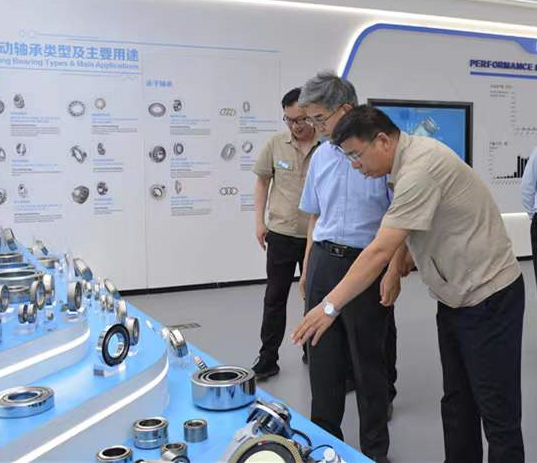省工信廳調(diào)研組蒞臨海林中科 共探信息技術(shù)研發(fā)新路徑